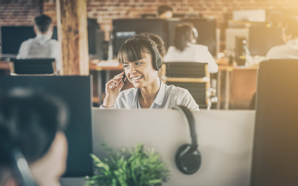 woman telecom call centre headset