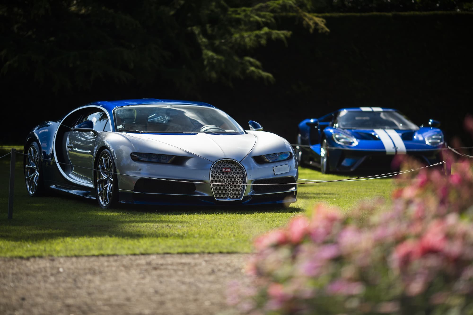 bugatti veyron at beaulieu supercar weekend